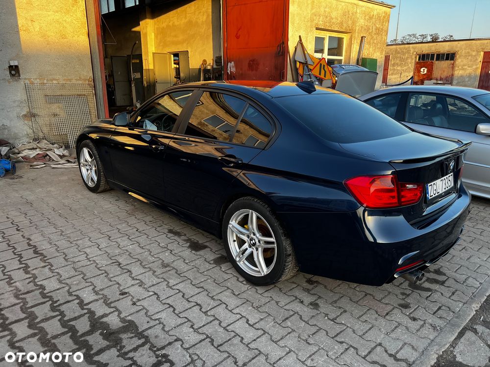 BMW Seria 3 320d - 12
