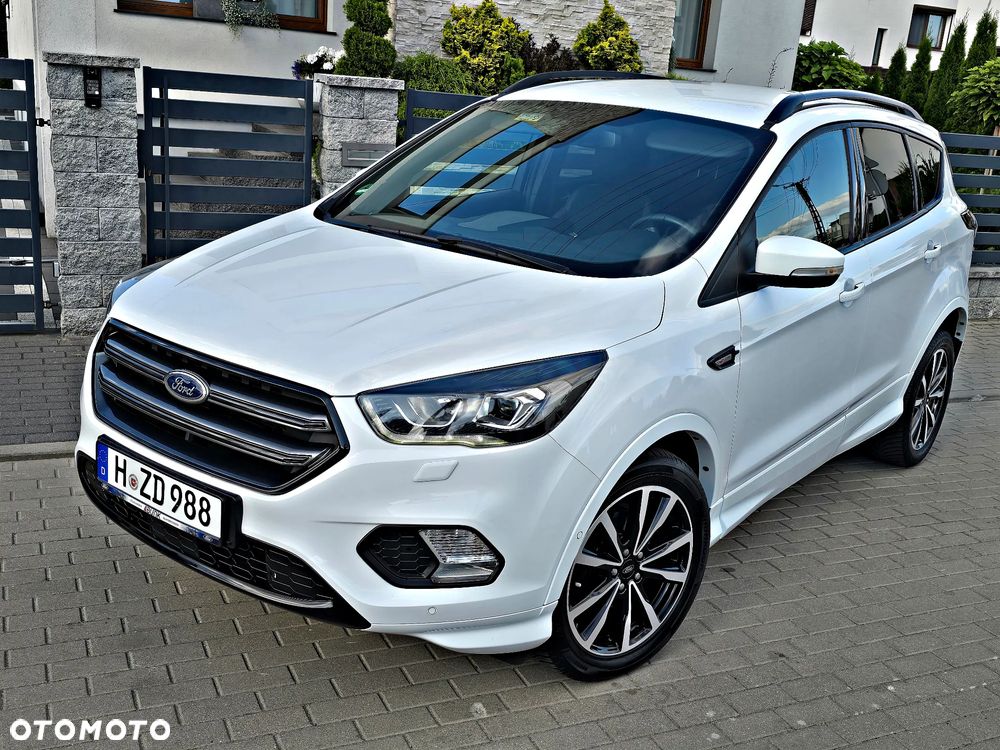 Ford Kuga 1.5 EcoBoost 2x4 ST-Line - 2