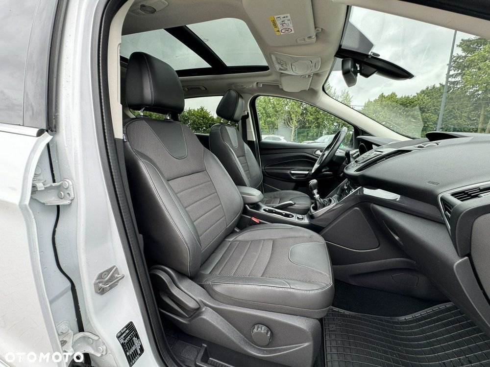 Ford Kuga 2.0 TDCi Titanium - 35