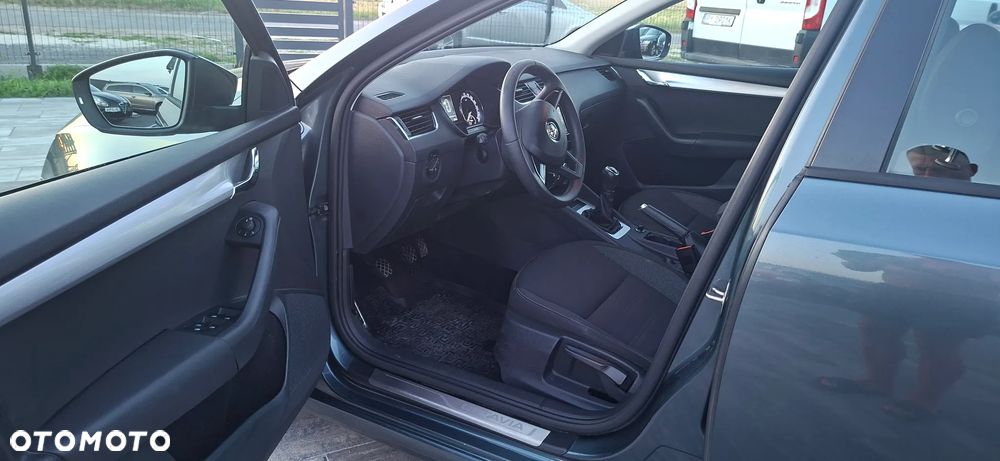 Skoda Octavia 2.0 TDI Tour - 35