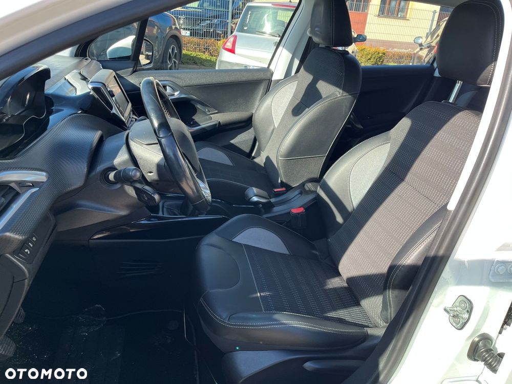 Peugeot 2008 PureTech 110 Stop&Start Allure - 11