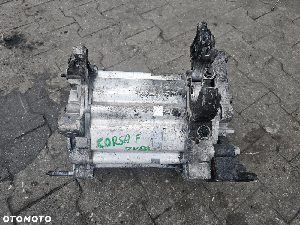 SILNIK ELEKTRYCZNY SKRZYNIA ZK01 CORSA F MOKKA II PEUGEOT - 3