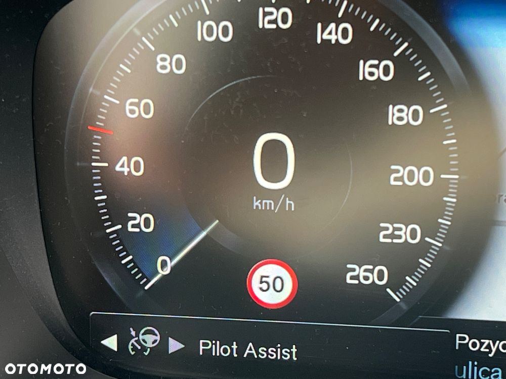 Volvo V90 Cross Country D4 AWD - 24