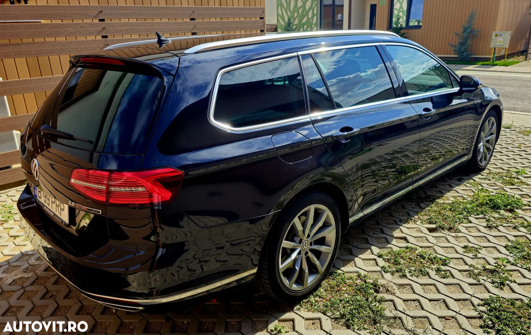 Volkswagen Passat Variant 2.0 BiTDI 4Mot DSG Highline - 3