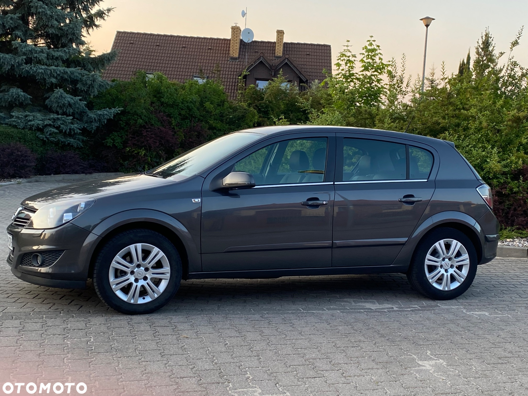 Opel Astra 1.6 Sports Tourer Style - 4