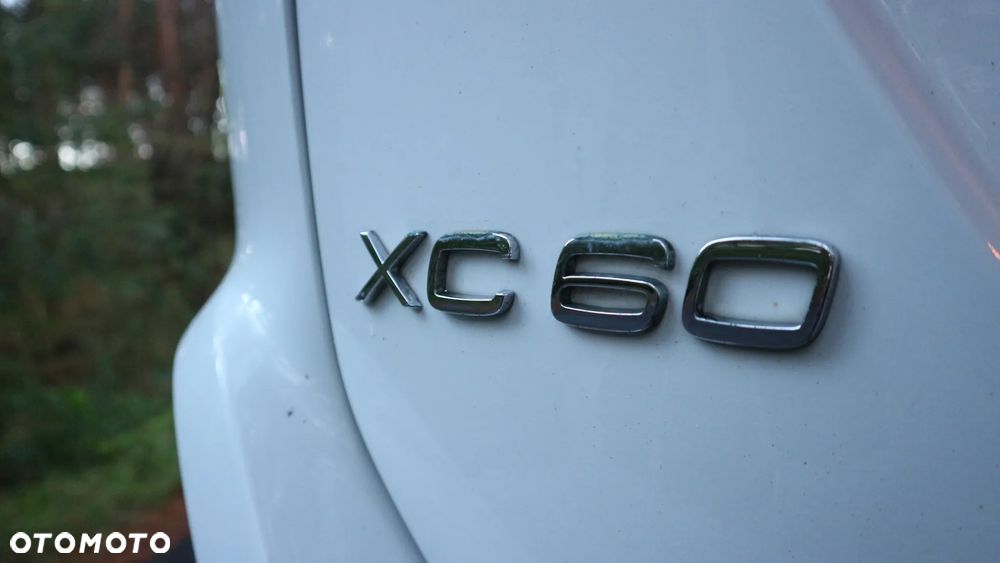 Volvo XC 60 D5 AWD Momentum - 23