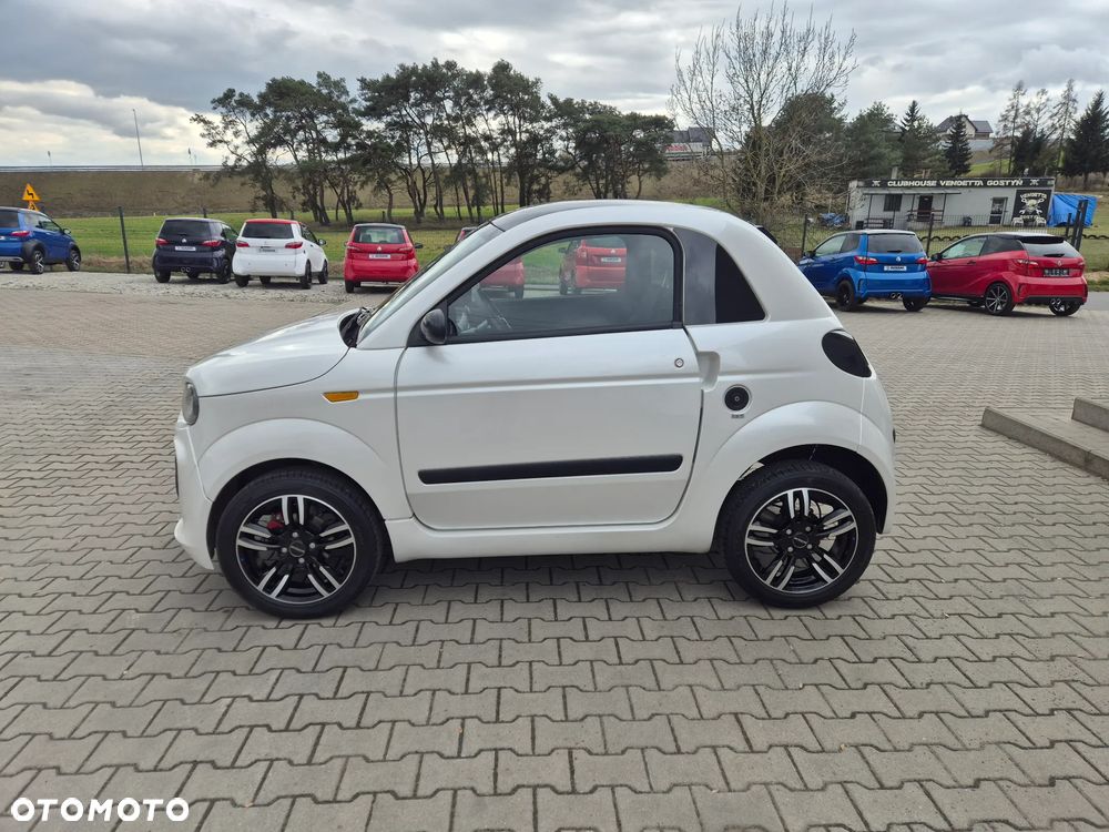 Microcar DUE - 10