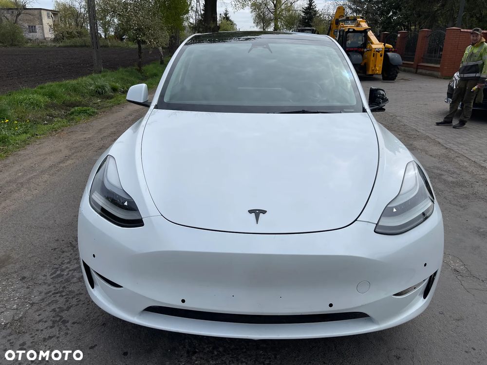 Tesla Model Y Long Range Dual Motor AWD - 33