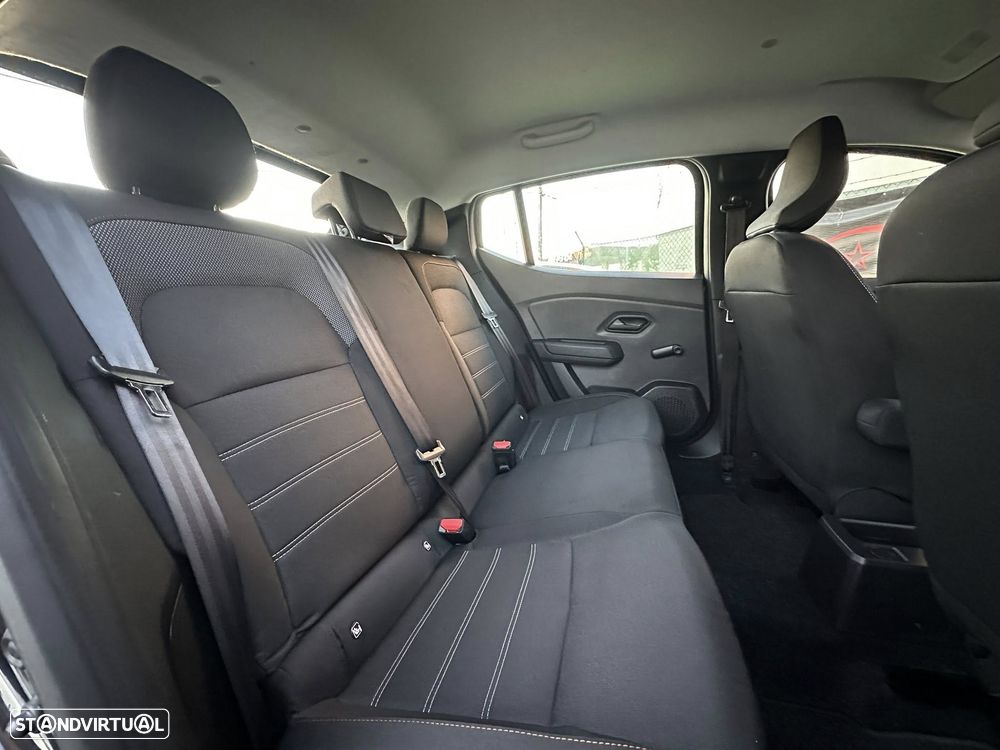 Dacia Sandero - 8