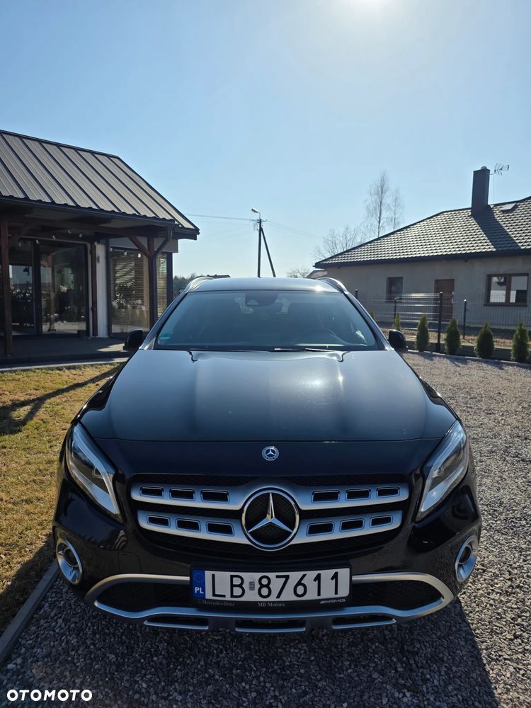 Mercedes-Benz GLA 200 d - 1