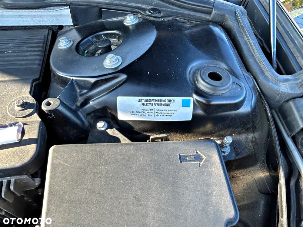 Volvo V60 T5 Momentum Pro - 25