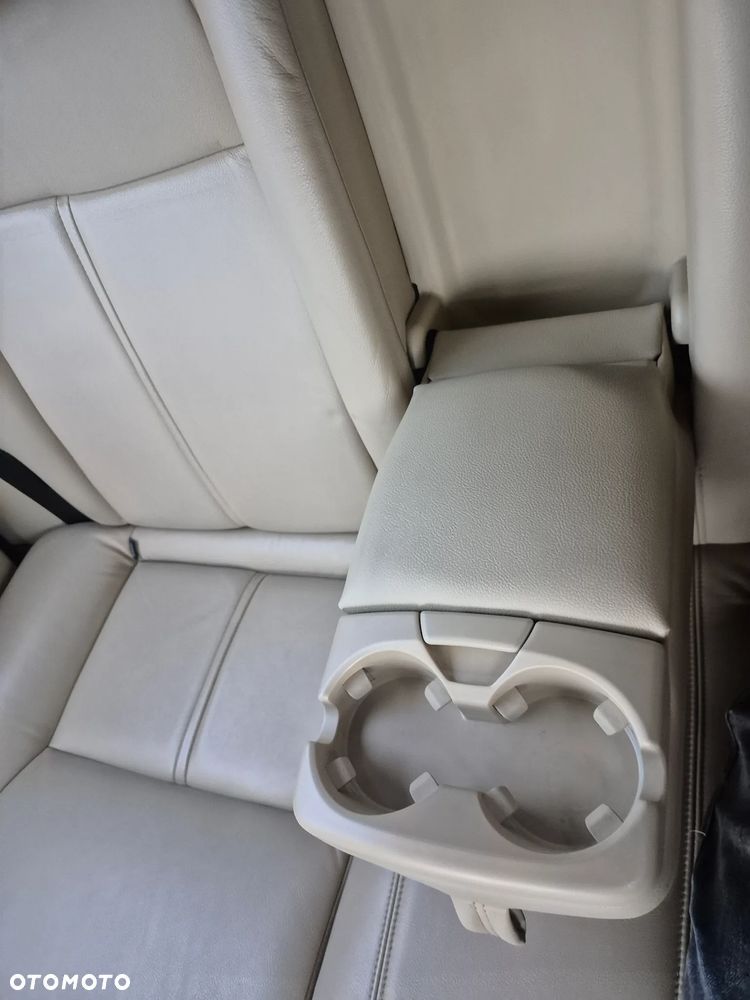 Ford Mondeo 2.2 TDCi Ghia - 10