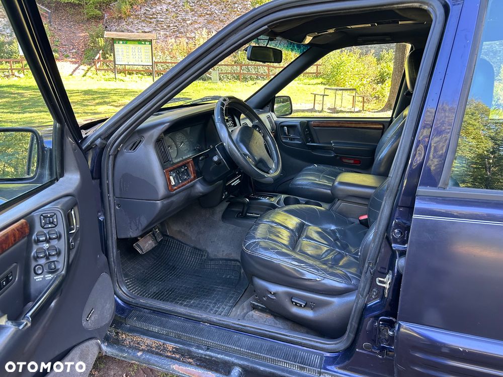 Jeep Grand Cherokee - 8