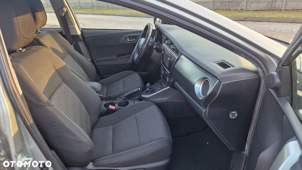 Toyota Auris - 10