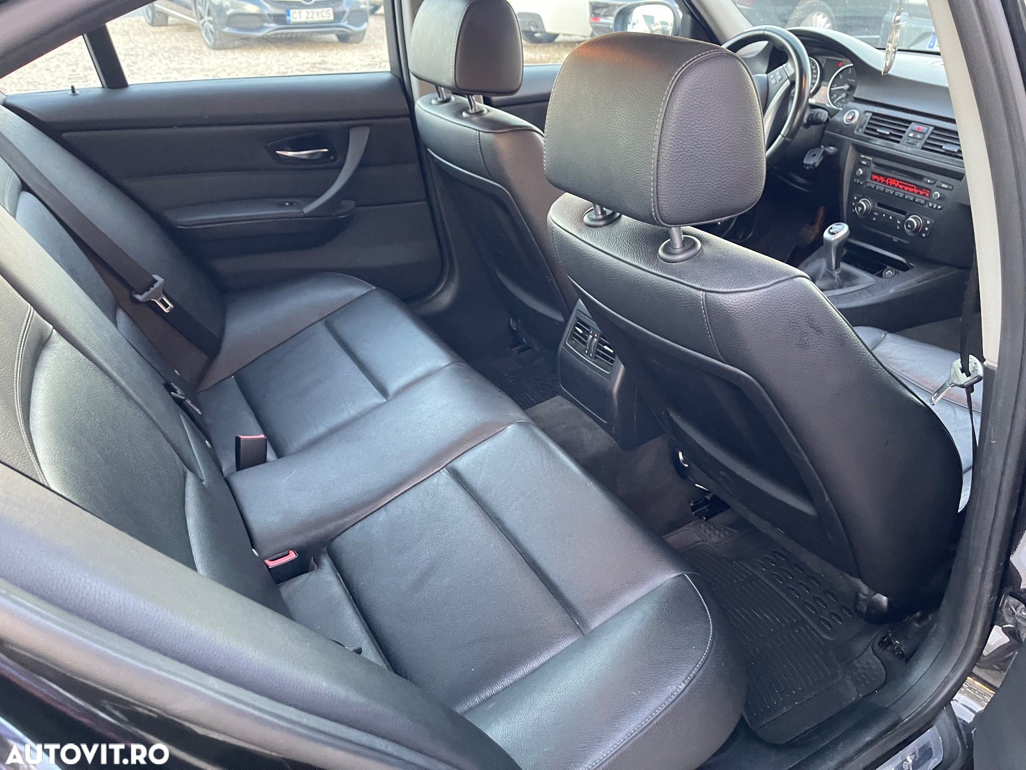 BMW Seria 3 318i Edition Exclusive - 17