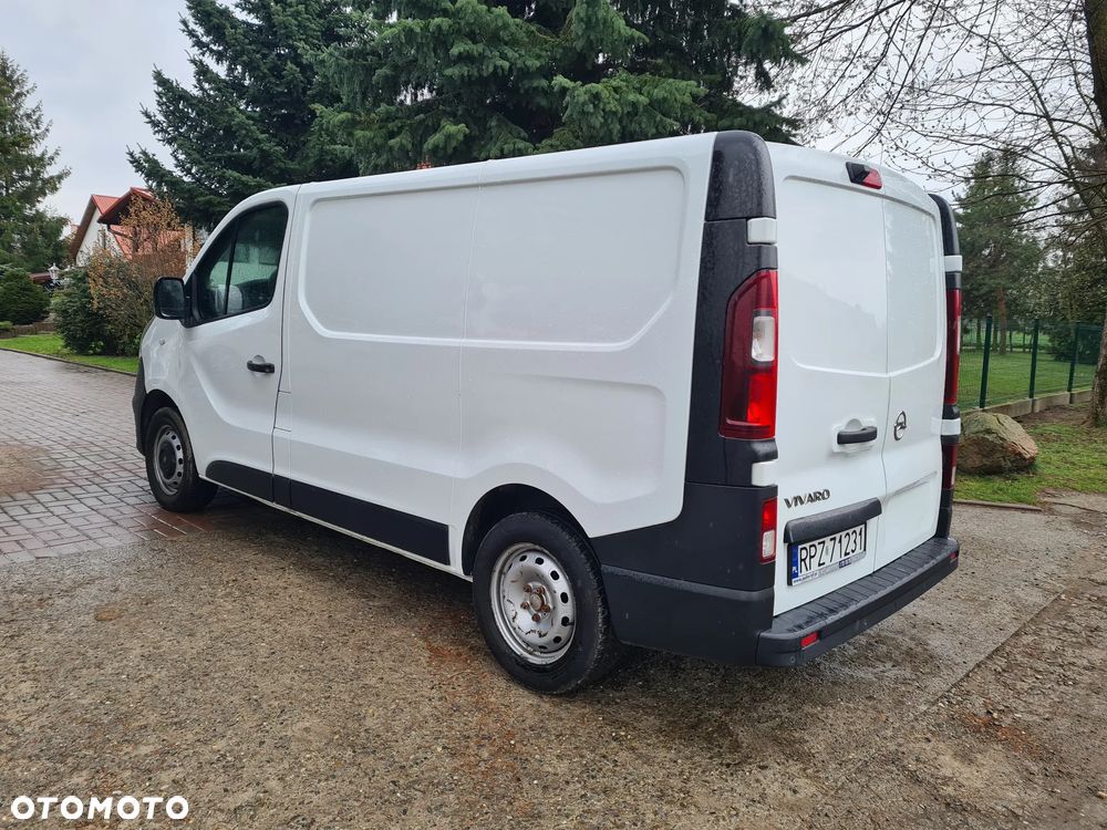 Opel Vivaro - 10