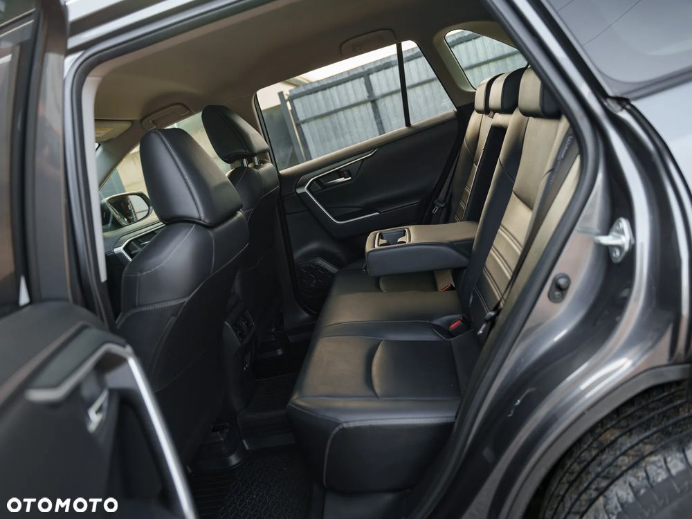 Toyota RAV4 - 16