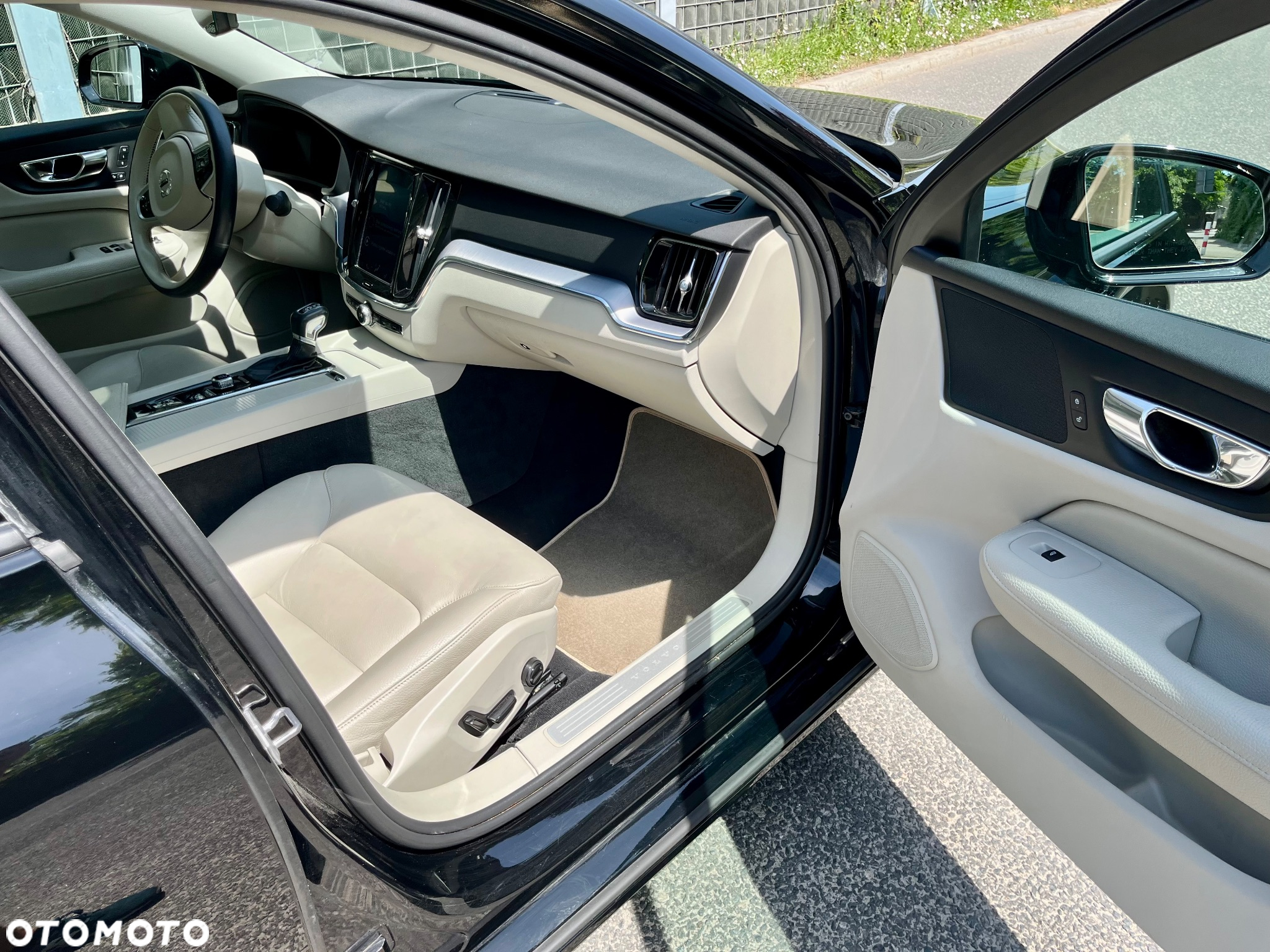 Volvo S60 T5 Momentum Pro - 9