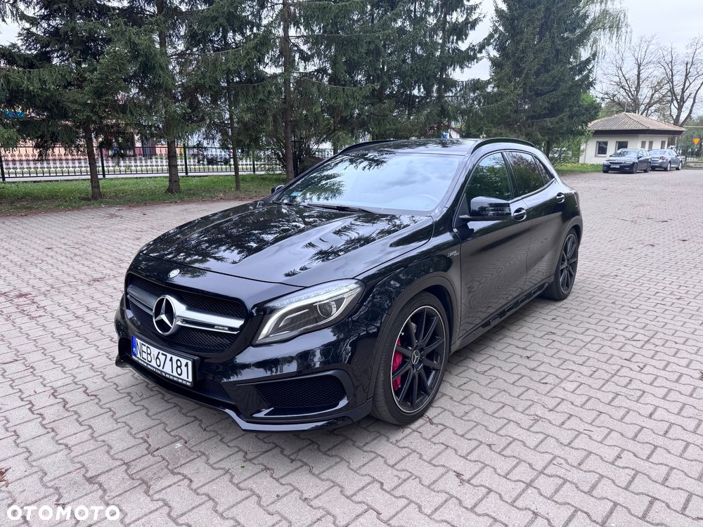 Mercedes-Benz GLA - 4