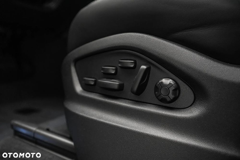 Porsche Cayenne Standard - 28