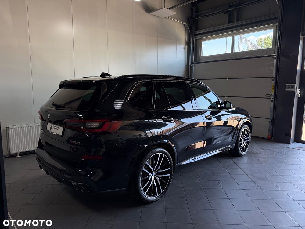 BMW X5 M M50i - 6