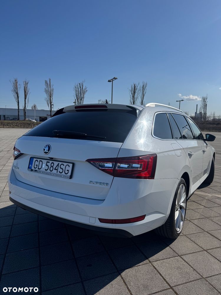 Skoda Superb 2.0 TDI Style DSG - 3