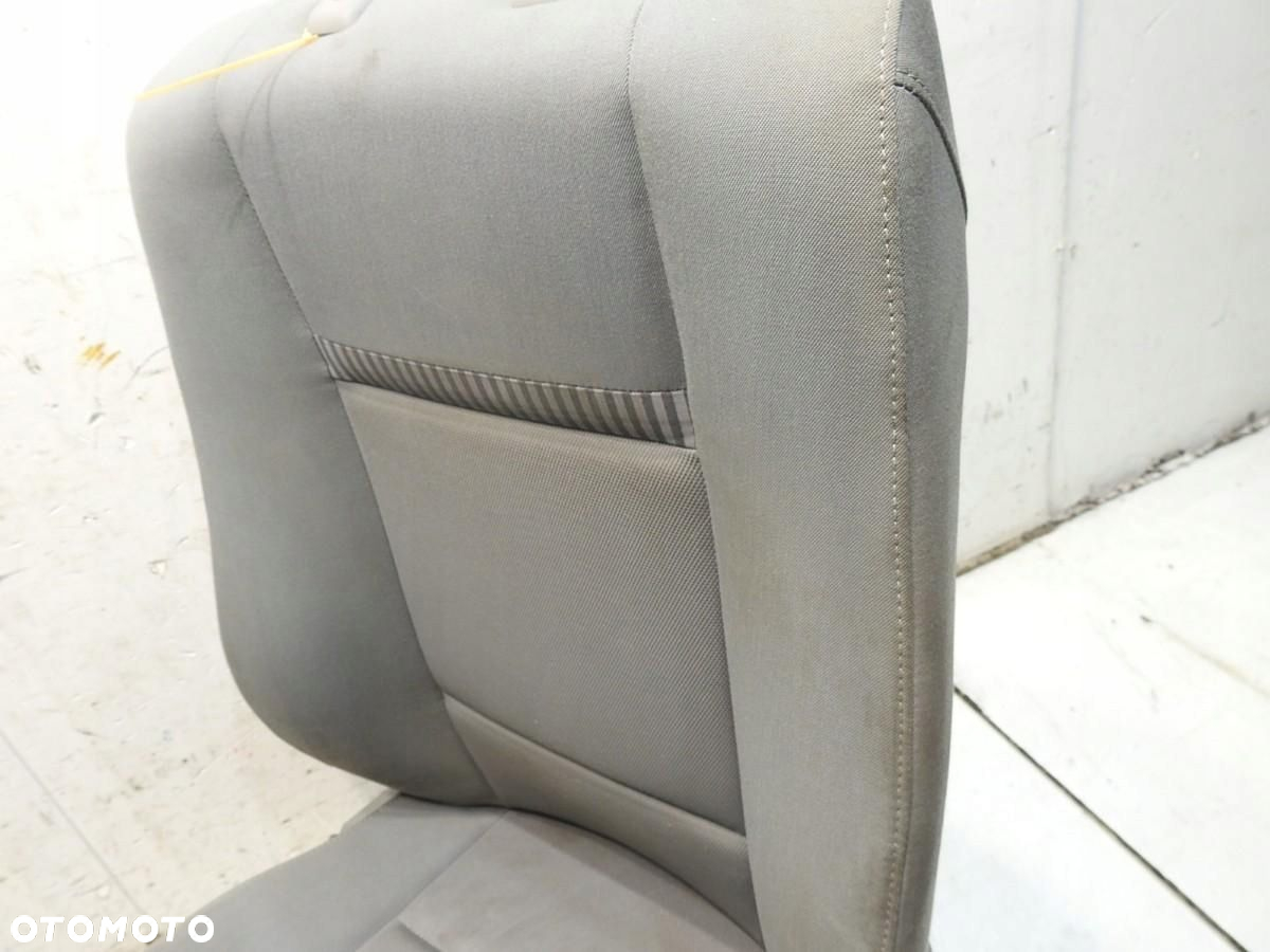 FOTEL PRAWY PRZÓD BMW X3 E83 . - 8