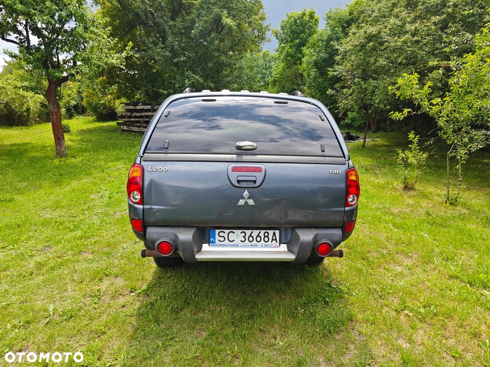 Mitsubishi L200 2.5 DID Intense - 13