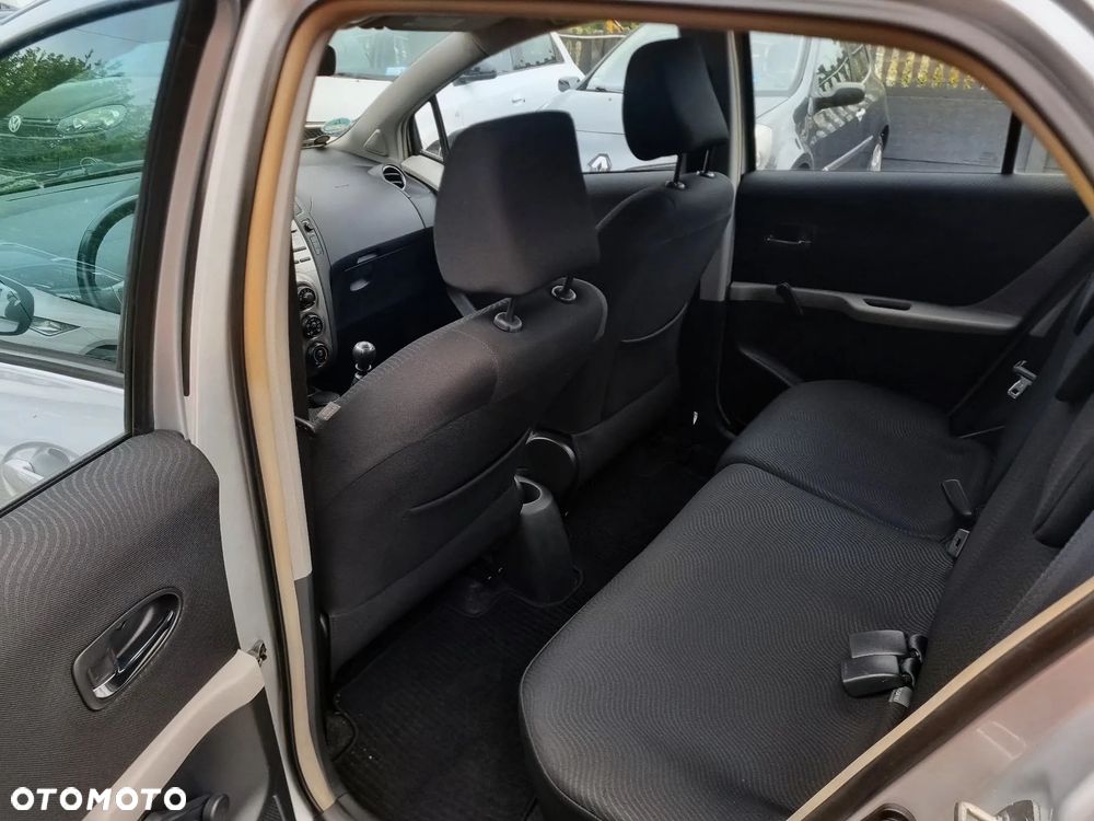Toyota Yaris 1.33 Sol - 10