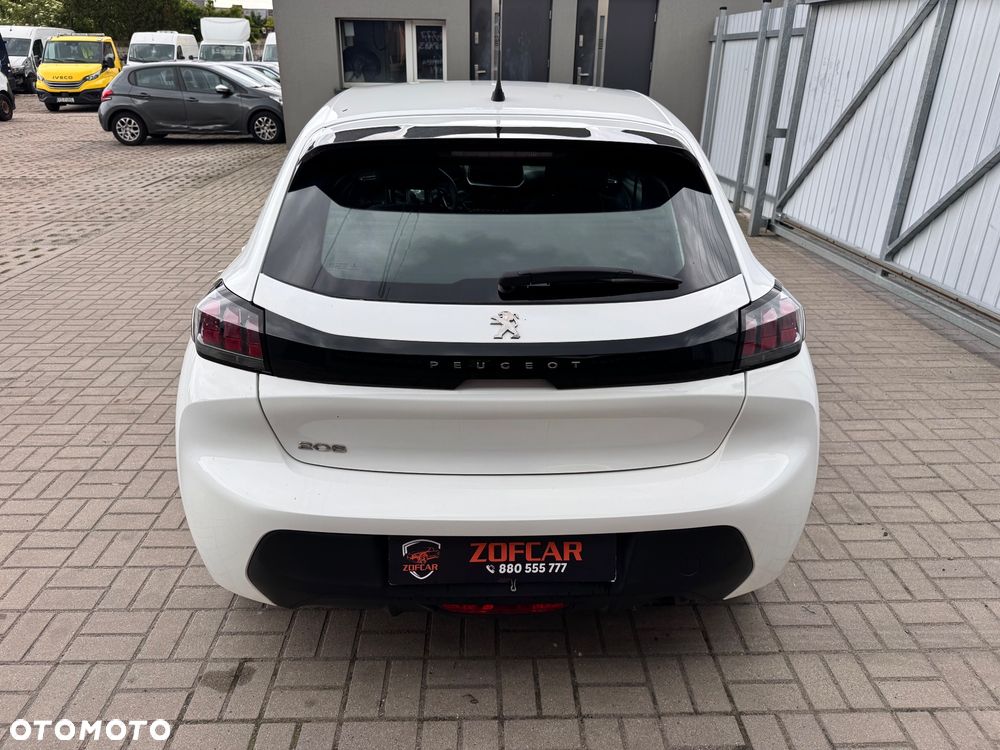 Peugeot 208 - 4