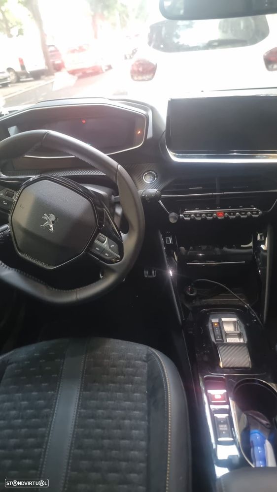 Peugeot e-2008 — fotografia 8