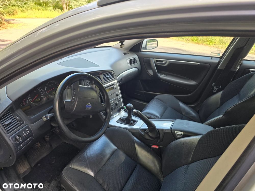 Volvo V70 2.4 Kinetic - 11