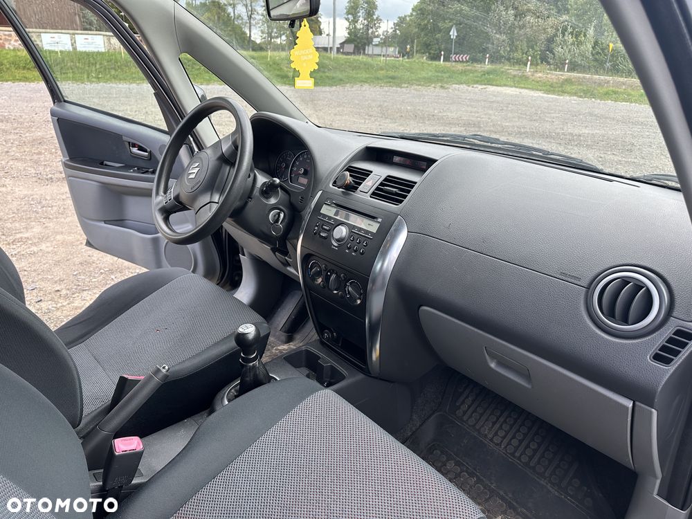 Suzuki SX4 - 4