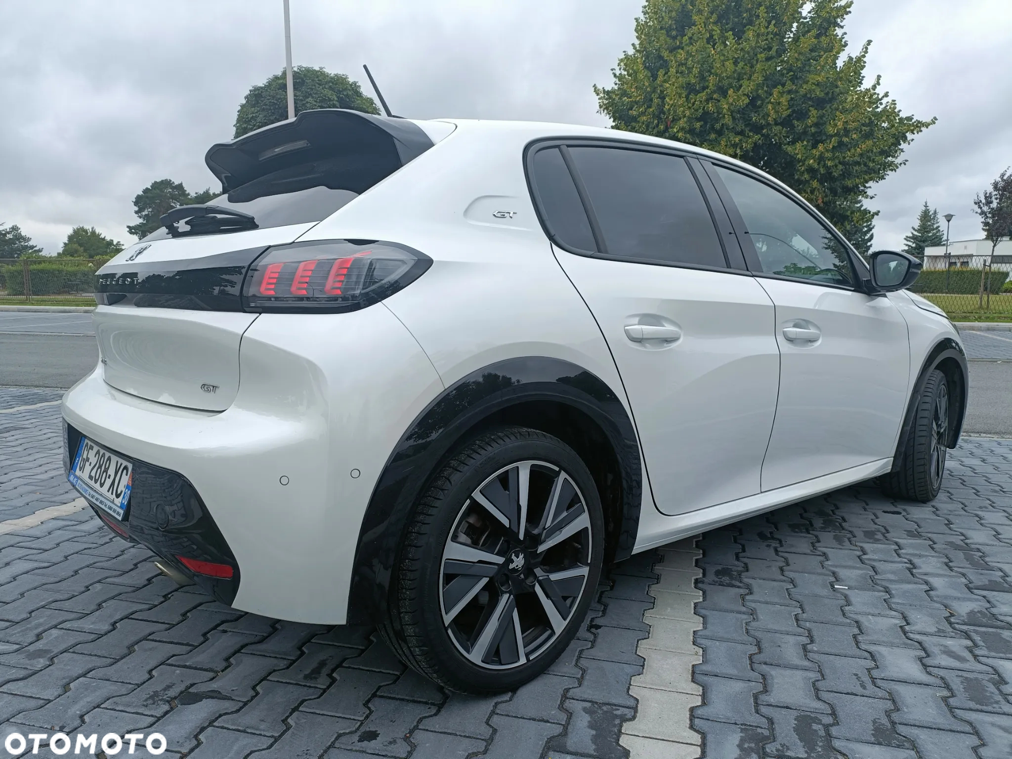 Peugeot 208 1.2 PureTech GT Line S&S EAT8 - 5