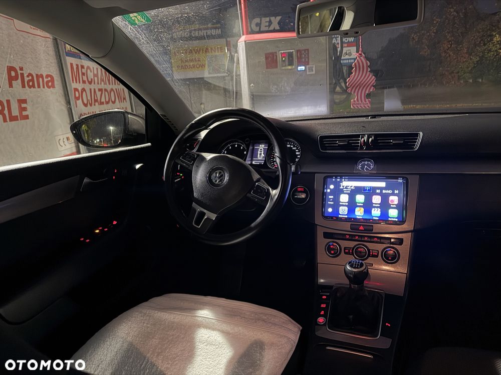 Volkswagen Passat - 6