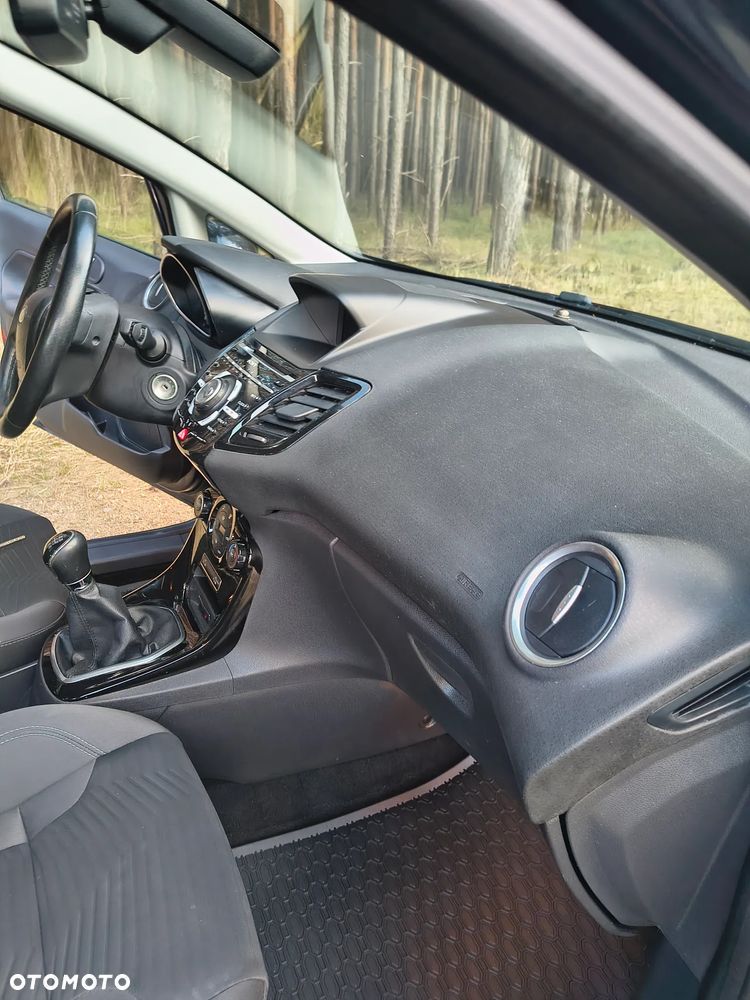 Ford Fiesta 1.0 EcoBoost Trend - 29