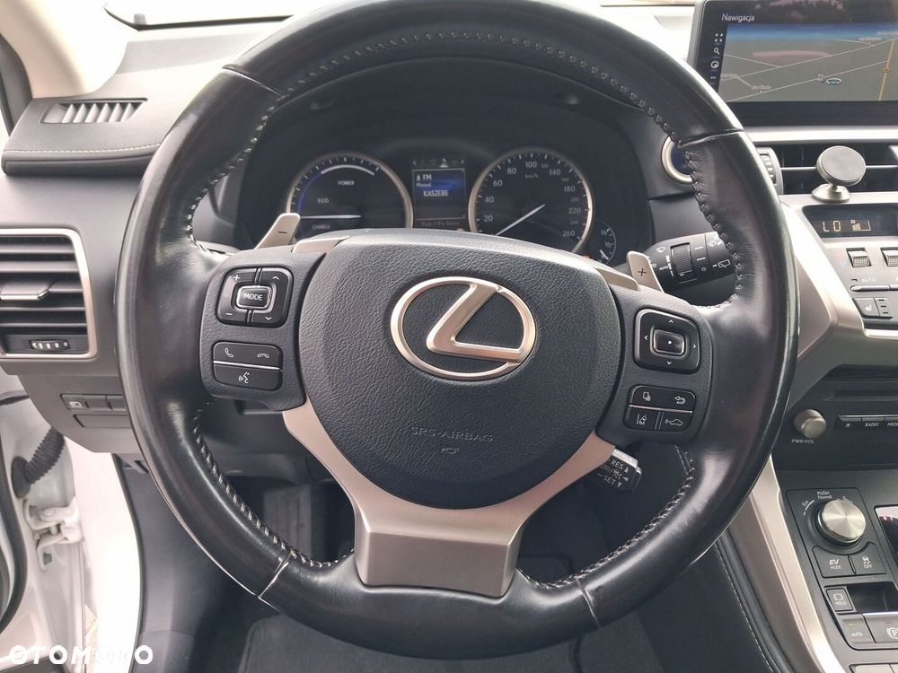 Lexus NX 300h Business Edition AWD - 22
