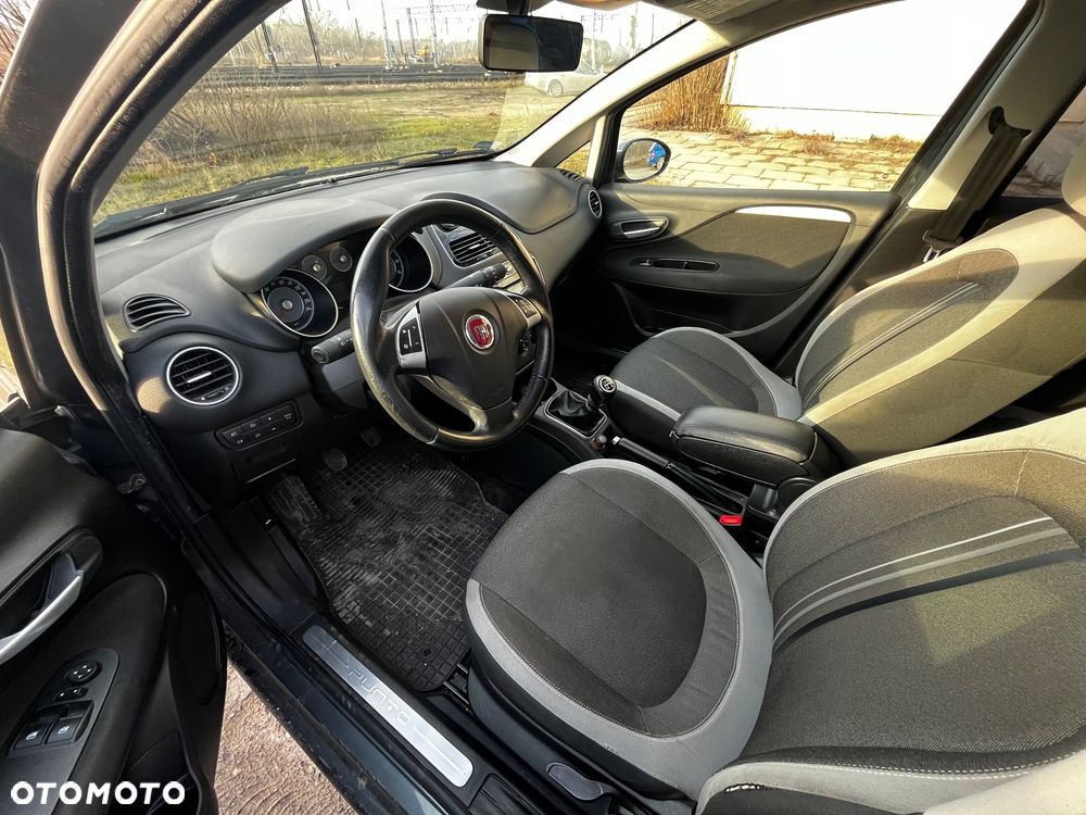 Fiat Punto 2012 1.4 Easy S&S - 12