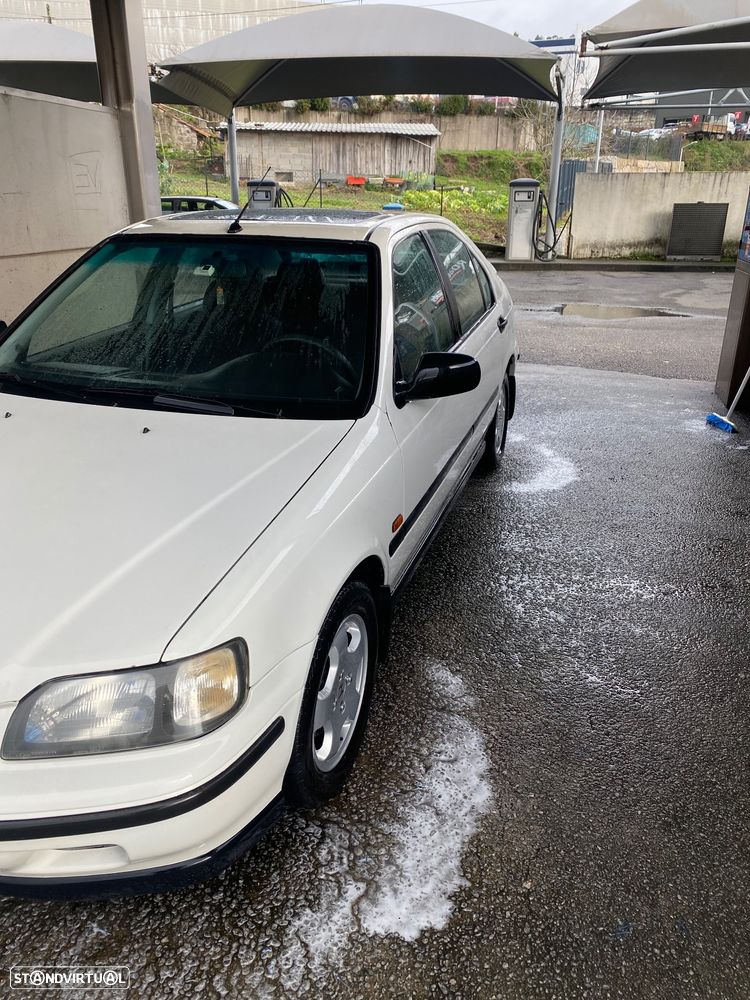 Honda Civic 1.6 ESi - 2