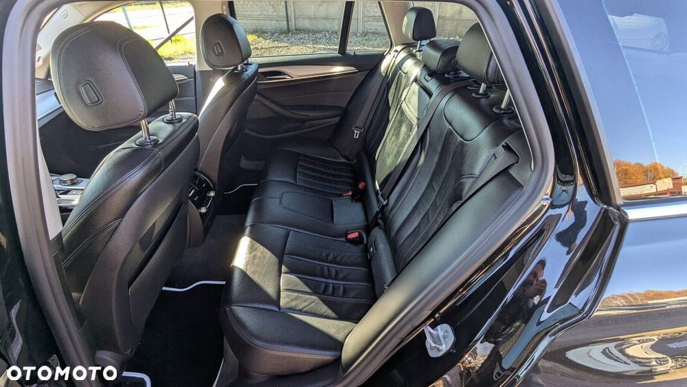 BMW Seria 5 520d Luxury Line sport - 17