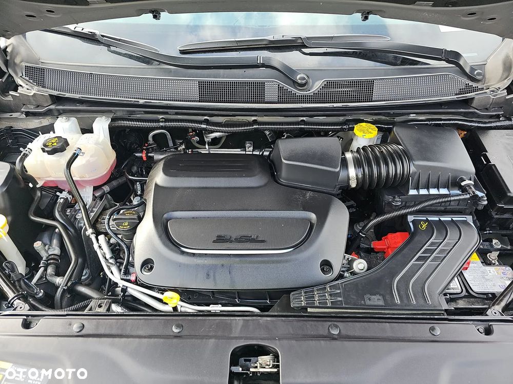 Chrysler Pacifica - 16