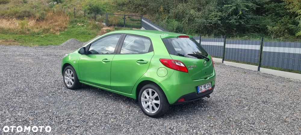 Mazda 2 - 5