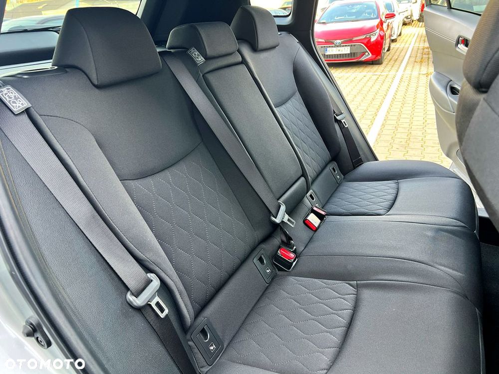 Toyota Corolla Cross - 17