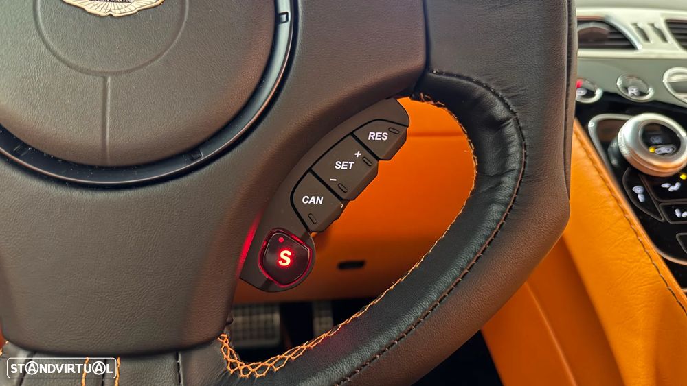 Aston Martin Vanquish Touchtronic 2 - 31
