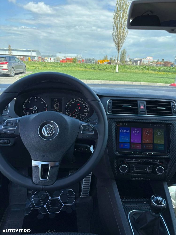 Volkswagen Jetta - 28