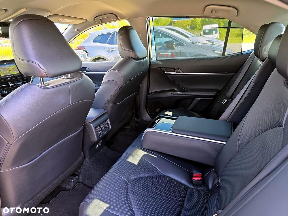 Toyota Camry 2.5 Hybrid Executive CVT - 14