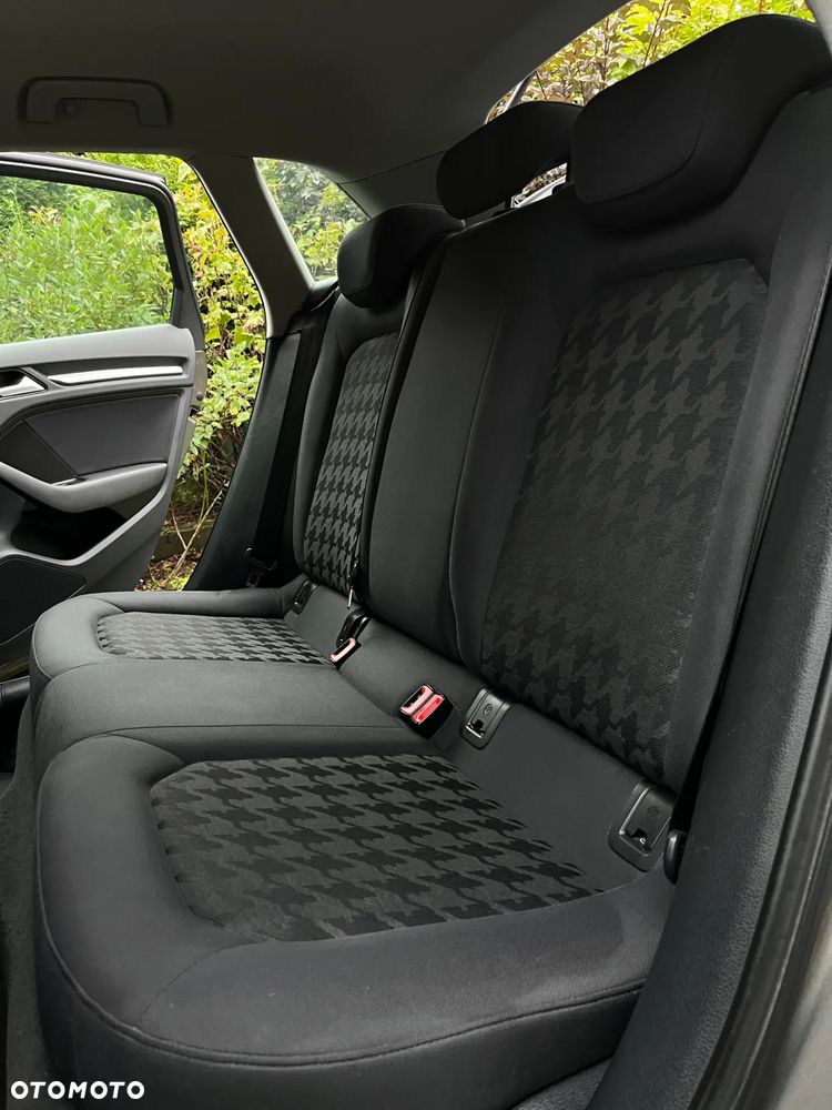 Audi A3 Sportback - 12