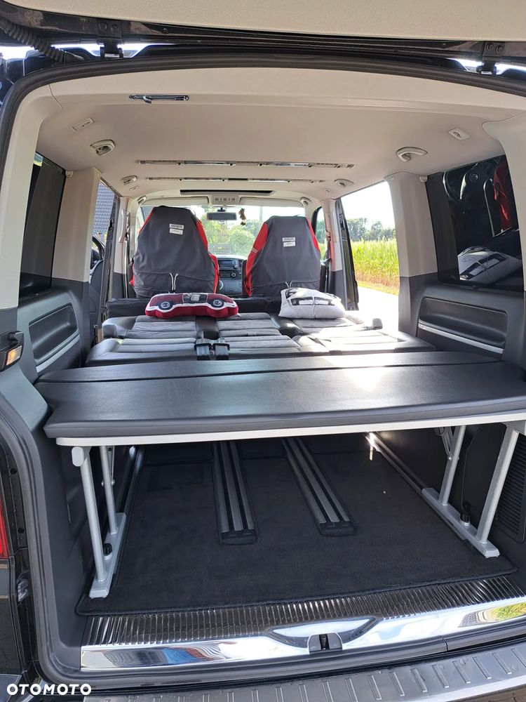 Volkswagen Multivan - 16