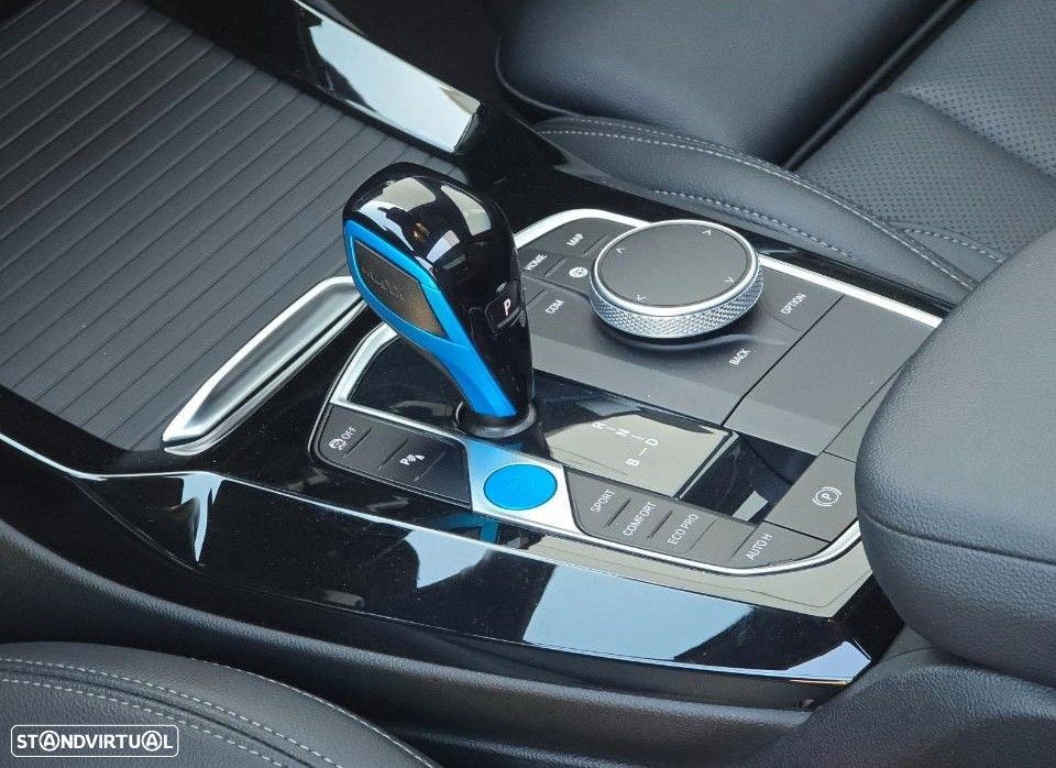 BMW iX3 M Sport Inspiring - 9