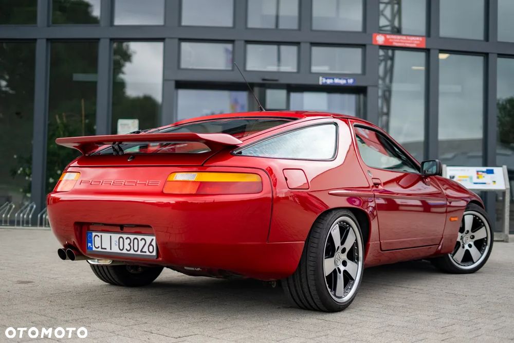 Porsche 928 S4 - 20